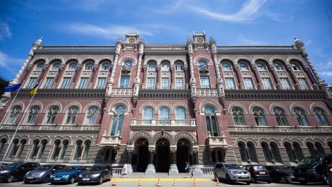 Украина за месяц потеряла еще 1,5 млрд долларов резервов