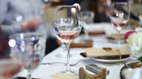 Евростат сравнил цены на алкоголь в странах Европы