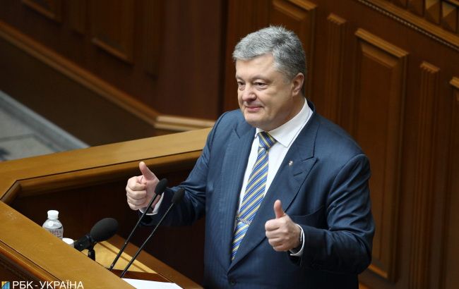 Порошенко розповів, скільком пенсіонерам підвищать виплати