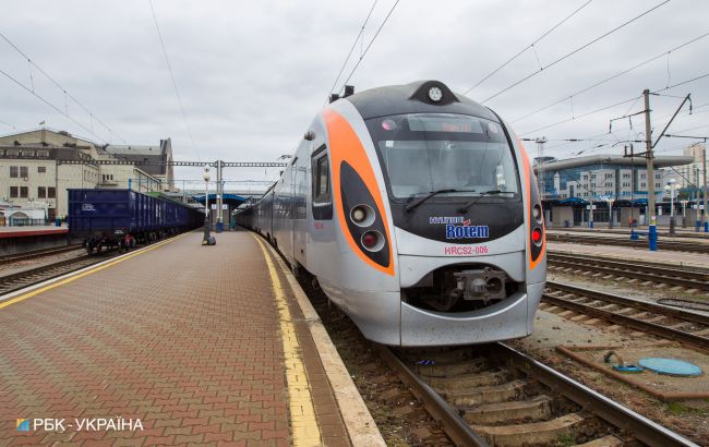 Поїзди на захід України запустять вже наступного тижня: названо дату