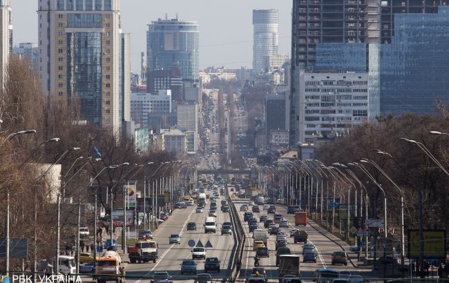 Центр Киева сковали пробки