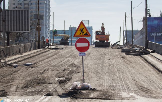 У Києві відсьогодні обмежують рух на Шулявському мосту