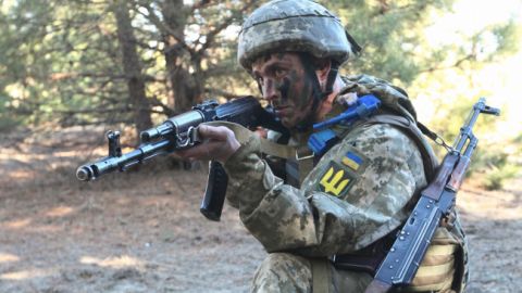 Бійці ВСУ дали потужну "отвєтку" бойовикам на Донбасі (відео)