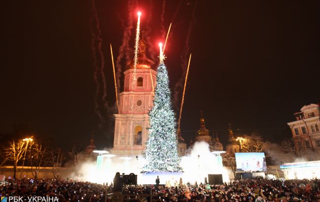 У Києві встановлять одразу три ялинки: де будуть новорічні дерева і як їх прикрасять