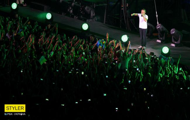 "Вимагаємо, щоб вони були негайно звільнені": Вакарчук присвятив Сенцову пісню на концерті