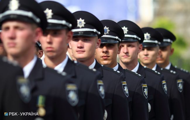 В Украине 20 тысяч полицейских продолжают нести службу в усиленном режиме