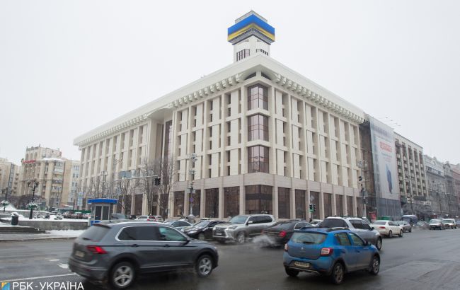В Доме профсоюзов в Киеве проводят обыски 