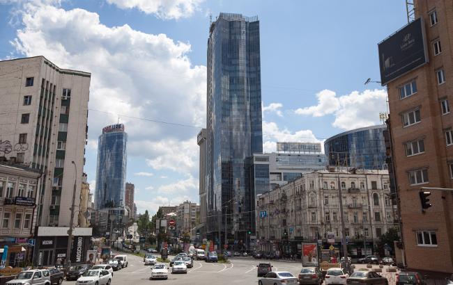 З ТРЦ у центрі Києва евакуювали близько 2 тис. осіб через "замінування"