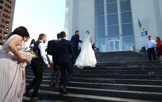"Шлюб за добу": експерт розкрив несподіваний нюанс про послугу