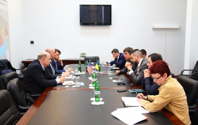 Госгеонедра и МЭРТ провели встречу с компанией Avellana Gold