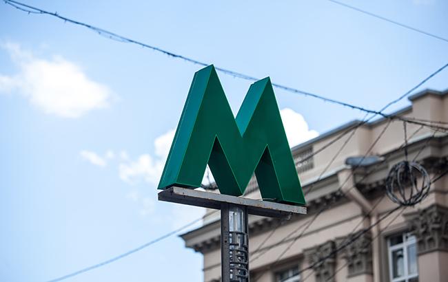 У мережі показали гарні стелі "зеленої" гілки київського метро (фото)
