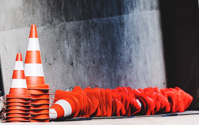 На блокпосту в Донецькій області зіткнулися 8 автомобілів, є постраждалі