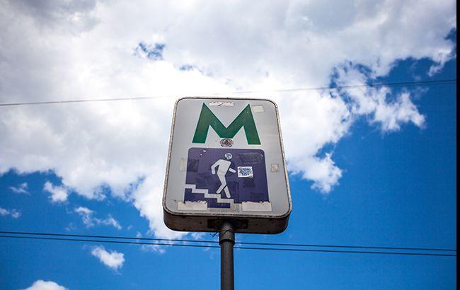 В киевском метро мужчина упал на рельсы