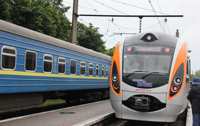 Под Киевом поезд насмерть сбил женщину