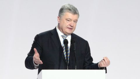 Порошенко прокомментировал строительство аэропорта в Днепре
