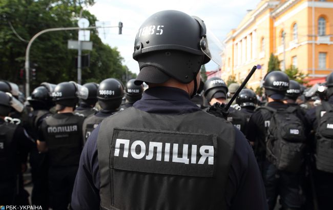 Масові заворушення в центрі Києва: багато затриманих (відео)