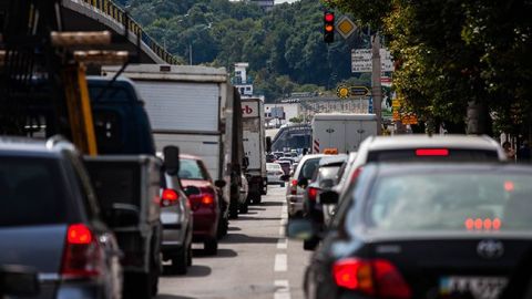 В Киеве из-за жары ограничили движение грузовиков