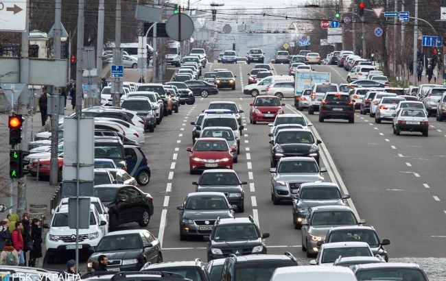 Розничные цены на бензин стабилизировались, автогаз дешевеет