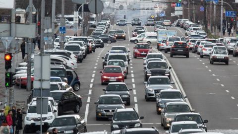 В Киеве образовались многочисленные пробки