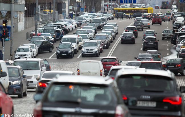 Бензин і дизельне паливо дешевшають: скільки коштує паливо на АЗС