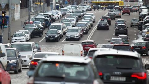 В Киеве образовались многочисленные пробки