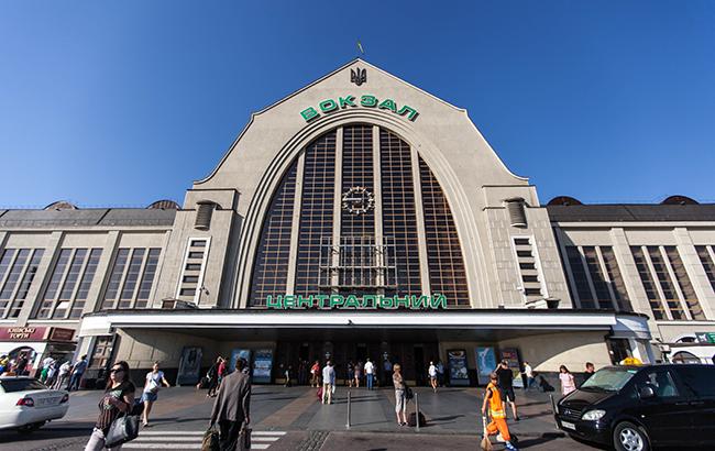 Інформація про вибухівку на залізничному вокзалі у Києві не підтвердилася