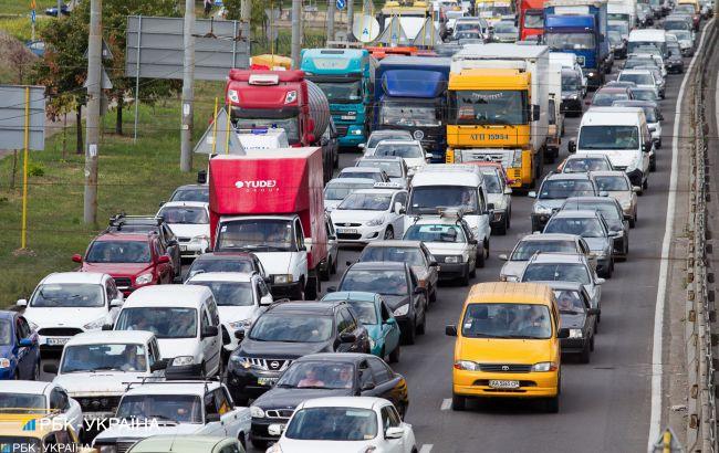 Перегруженный транспорт будут фиксировать автоматически: президент подписал закон