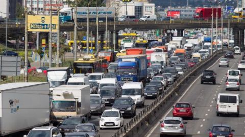 В Киеве образовались многочисленные пробки
