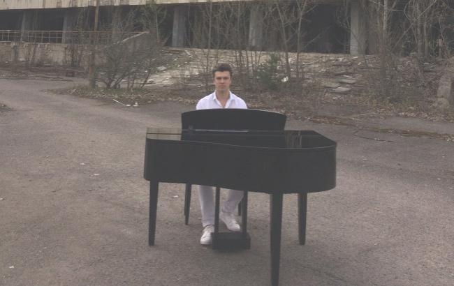 Композитор Евгений Хмара посвятил мелодию Чернобылю и снял клип в зоне отчуждения