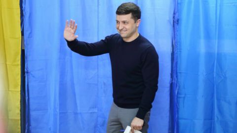 Свято демократії: як пройшов і чим запам'ятався перший тур президентських виборів