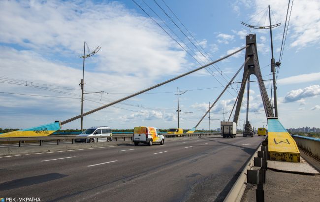 У Києві на вихідних обмежать рух на Північному мосту