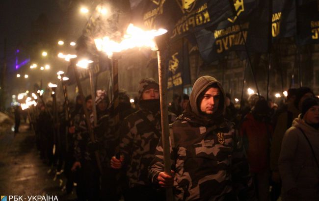 Формула Штайнмайера: под Офисом президента собрался митинг (видео)