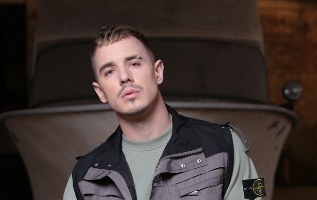 OLEYNIK показав свою дівчину в новому кліпі "Падаю вверх"