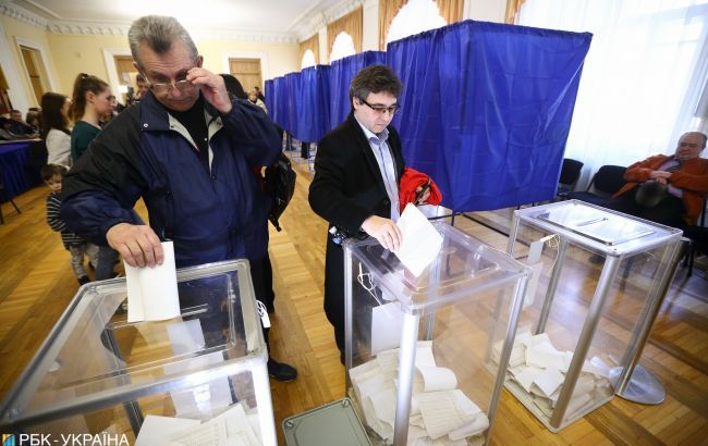 КВУ закликає виборців не зволікати зі зміною місця голосування