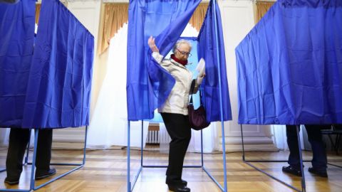 ЦВК оприлюднила дані підрахунку 35% протоколів