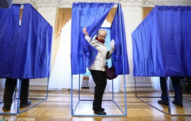 Место голосования сменили уже более 250 тыс. украинцев