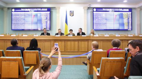 ЦВК отримала протоколи майже половини окружних виборчкомів