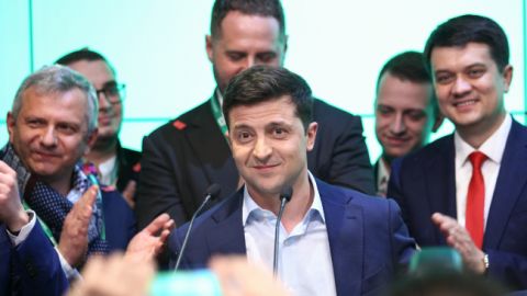 А слуги кто? Кого Владимир Зеленский ведет в Раду