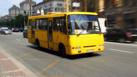 В маршрутці Дніпра чоловіка змушували говорити російською мовою: деталі скандалу