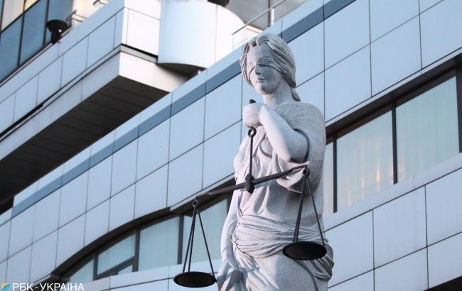 Суди в Україні працюють цілодобово