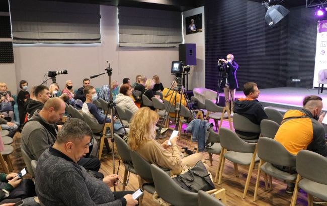 В Днепре начался пятый Всеукраинский фестиваль "Днепровский пост" 