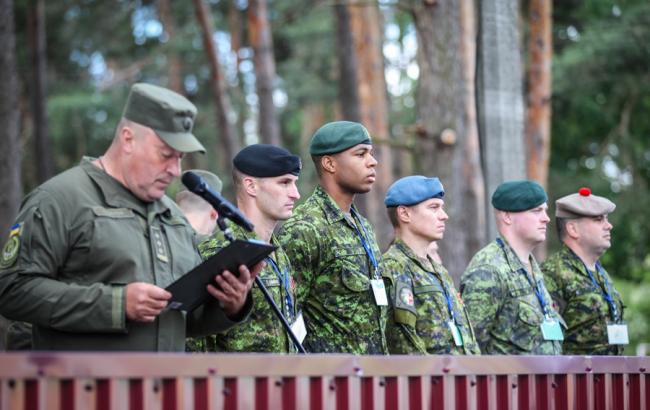 У Київській області стартували спільні навчання військових Нацгвардії та канадських інструкторів