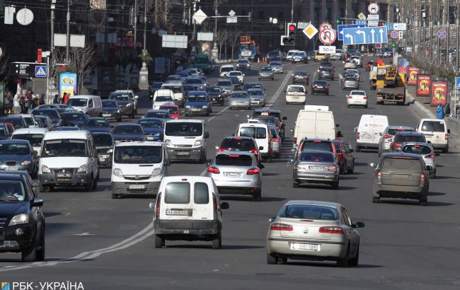 В Україні хочуть підвищити штрафи для водіїв і пішоходів: коли і на скільки