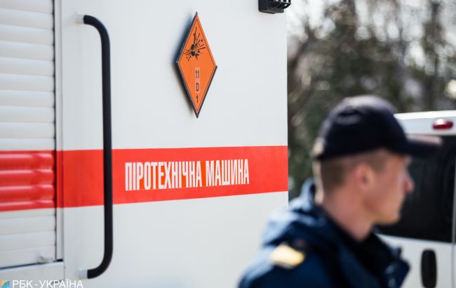 В Киеве сообщили о минировании авто возле торгового центра на Оболони