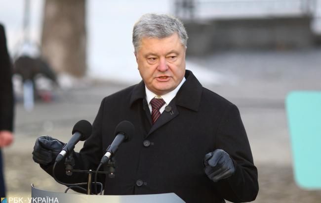 Порошенко: Україна вживає всіх заходів для запобігання повномасштабного вторгнення РФ