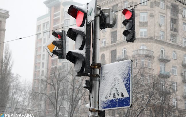 В Киеве перестали работать светофоры на ряде перекрестков: список