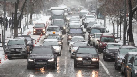 Завтра в Києві мокрий сніг та ожеледиця