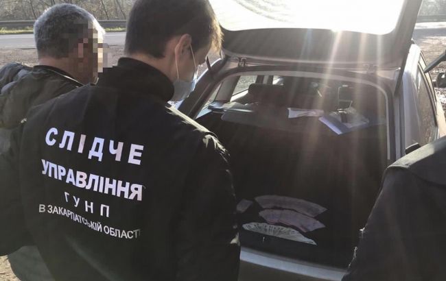 На Закарпатті на хабарі затримали голову ОТГ