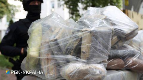 Перевозили тонны кокаина: в Германии полиция арестовала банду наркоконтрабандистов