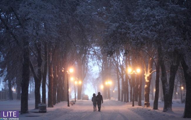 Зимний вечерний Киев: сказочные фото заснеженной столицы